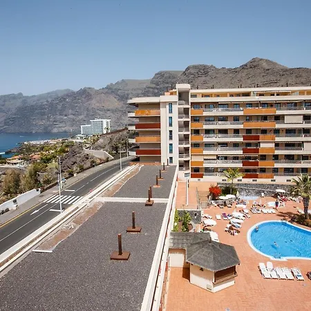 Spacious Family With Large Terrace Puerto de Santiago (Tenerife)